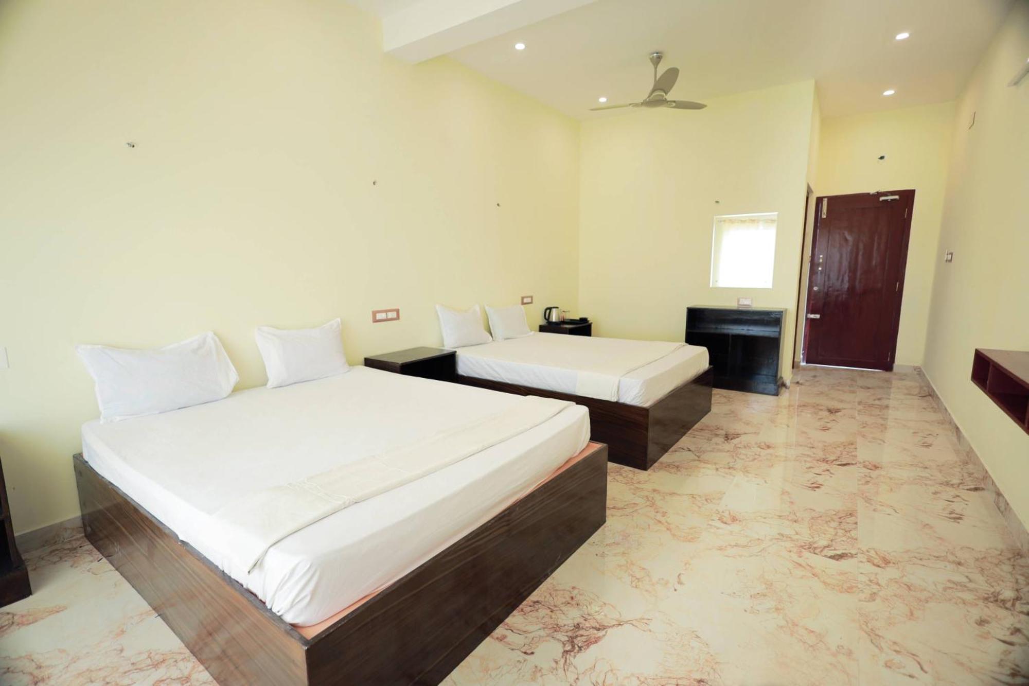 Lk.Lodge Kanyakumari Bagian luar foto